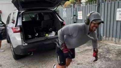 Fernando Verdasco's extreme training: Tennis star drags parked car