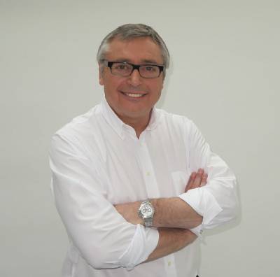 Tributes pour in for Michael Robinson: “You'll never walk alone”