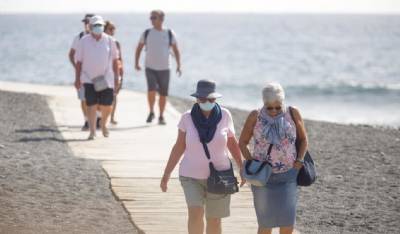 Canaries takes out 'Covid protection' insurance for tourists to 'reassure visitors they are safe'