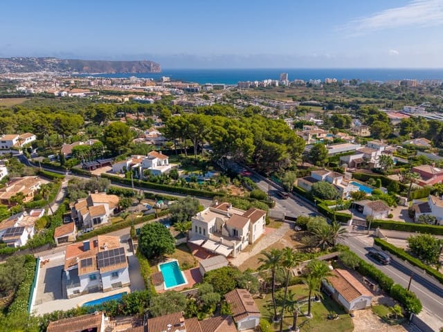 7 makuuhuone Huvila myytävänä paikassa Javea / Xàbia mukana uima-altaan 
autotalli - 765 000 € (Ref: 10014661)