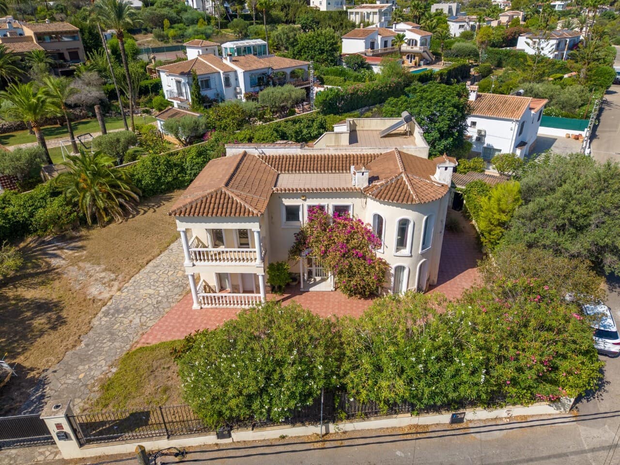 7 makuuhuone Huvila myytävänä paikassa Javea / Xabia mukana uima-altaan 
autotalli - 765 000 € (Ref: 10014661)