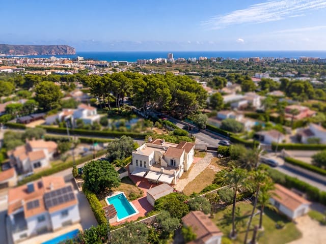 7 soveværelse Villa til salg i Javea / Xàbia med swimmingpool garage - € 765.000 (Ref: 10014661)