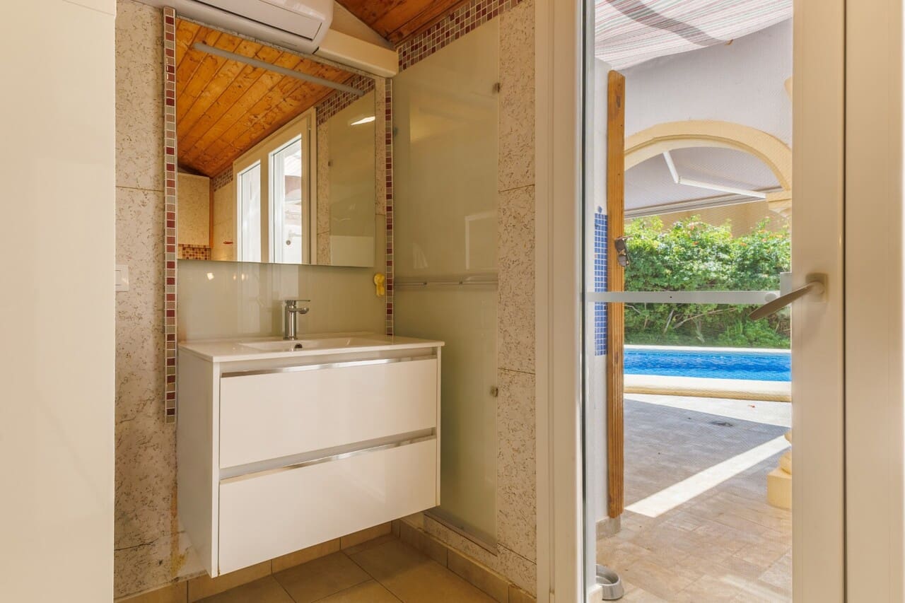 3 chambre Villa/Maison à vendre à Javea / Xabia avec piscine garage - 610 000 € (Ref: 10024590)