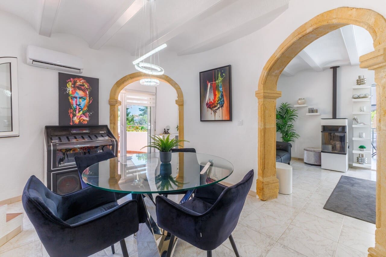 4 Zimmer Villa zu verkaufen in Javea / Xabia mit Pool Garage - 865.000 € (Ref: 10041632)