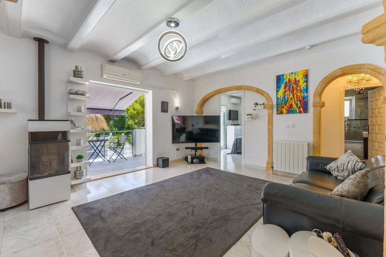 4 Zimmer Villa zu verkaufen in Javea / Xabia mit Pool Garage - 865.000 € (Ref: 10041632)