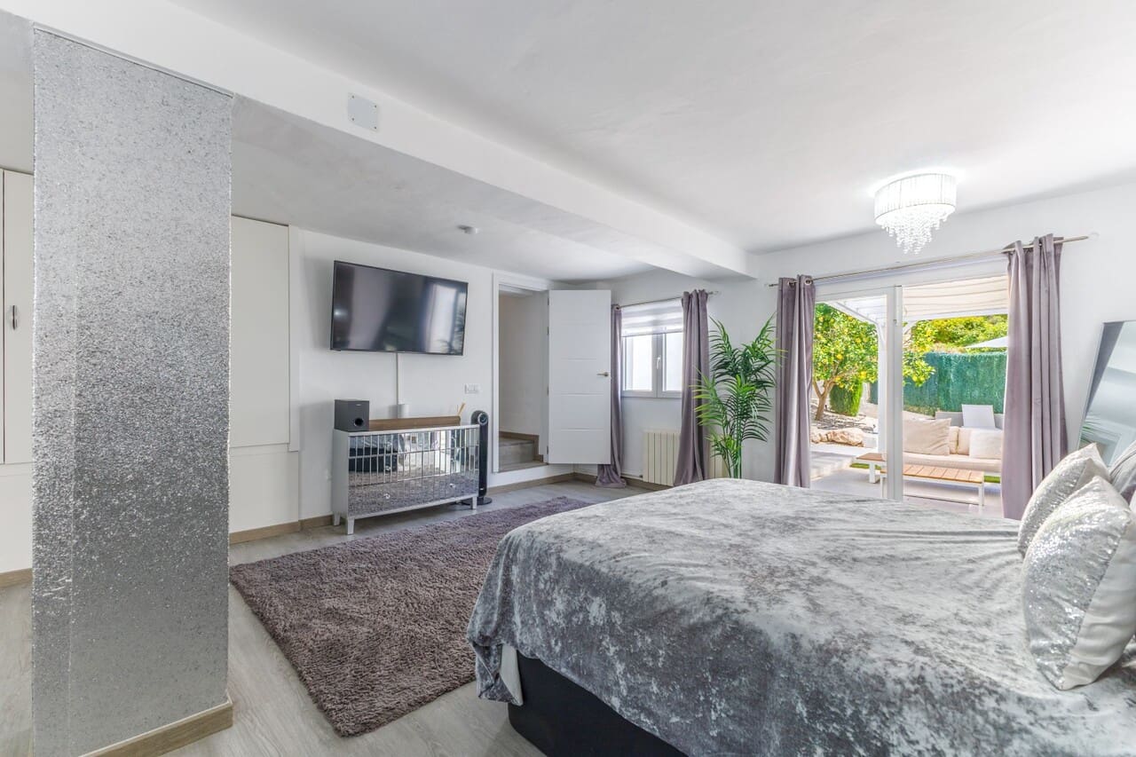 4 Zimmer Villa zu verkaufen in Javea / Xabia mit Pool Garage - 865.000 € (Ref: 10041632)