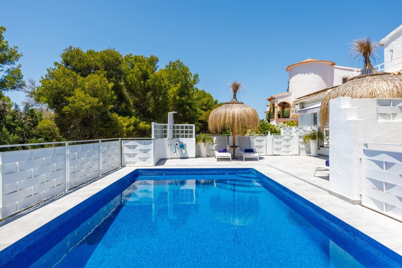 4 Zimmer Villa zu verkaufen in Javea / Xabia mit Pool Garage - 865.000 € (Ref: 10041632)