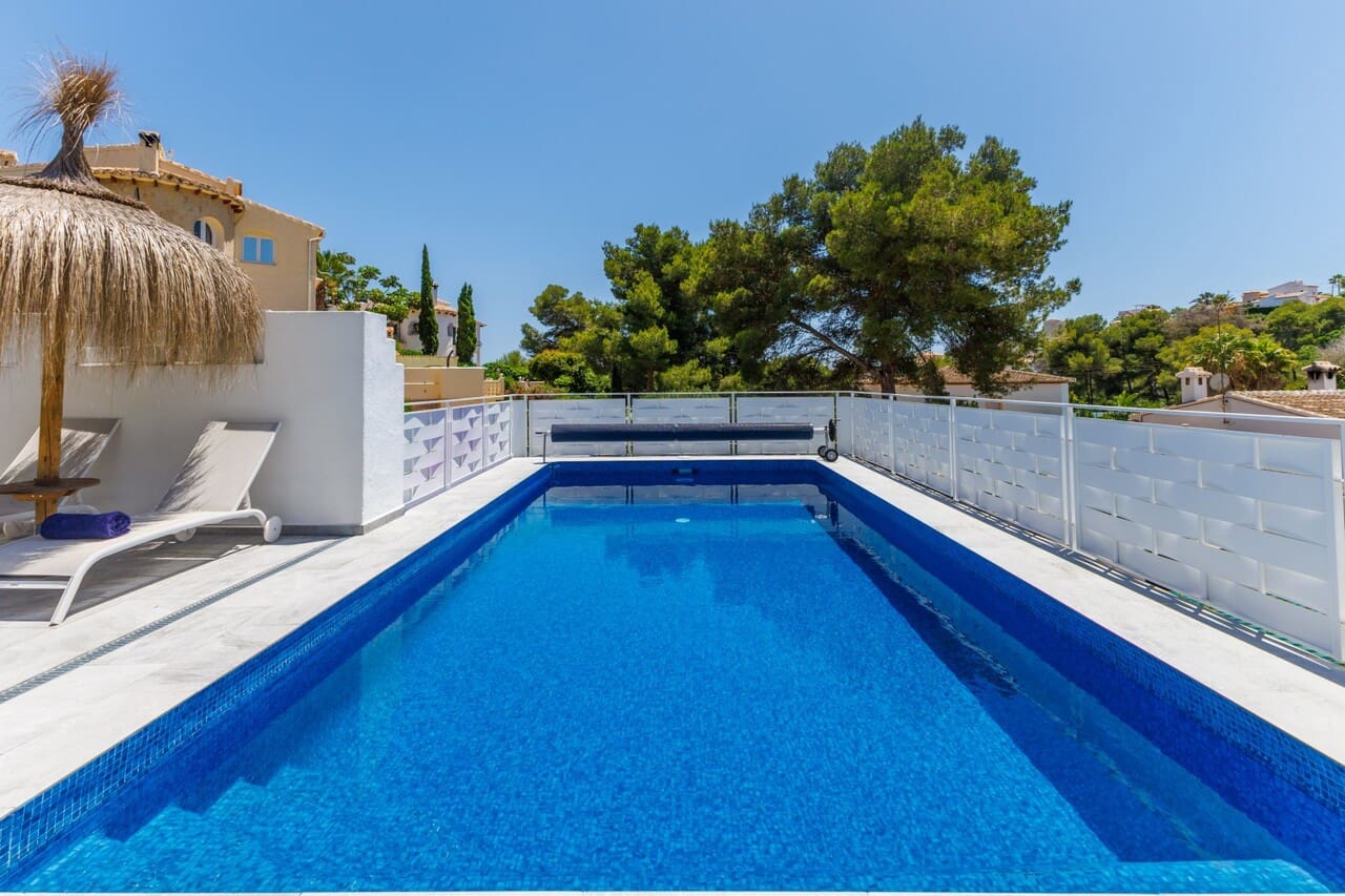 4 Zimmer Villa zu verkaufen in Javea / Xabia mit Pool Garage - 865.000 € (Ref: 10041632)