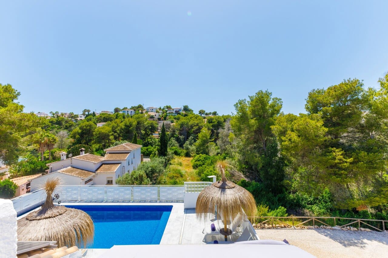 4 Zimmer Villa zu verkaufen in Javea / Xabia mit Pool Garage - 865.000 € (Ref: 10041632)