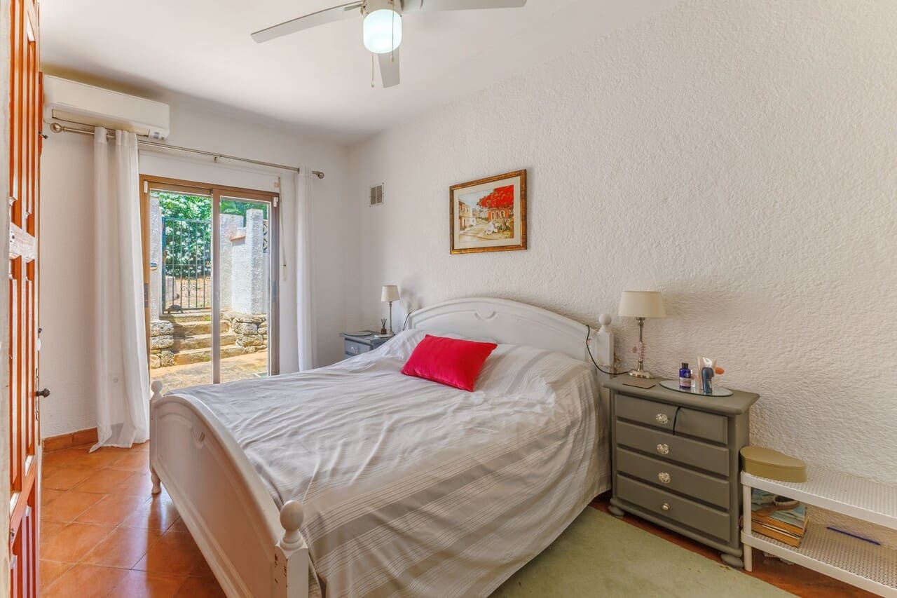 3 chambre Villa/Maison à vendre à Javea / Xabia avec piscine garage - 595 000 € (Ref: 10041993)