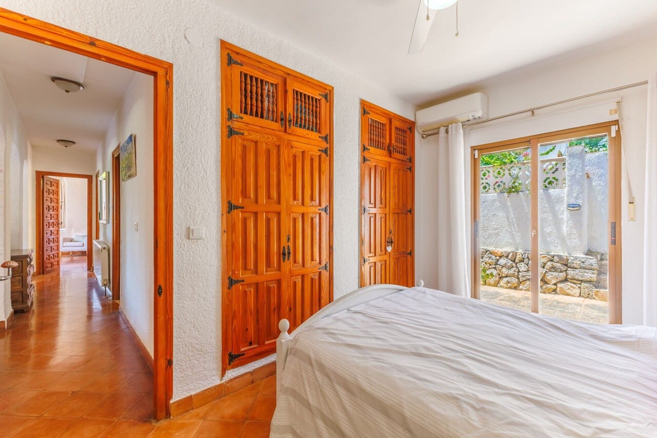 3 chambre Villa/Maison à vendre à Javea / Xabia avec piscine garage - 595 000 € (Ref: 10041993)