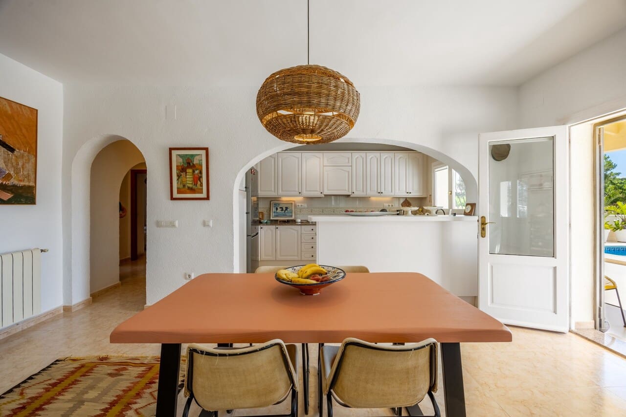 Chalet de 3 habitaciones en Javea / Xàbia en venta con piscina garaje - 725.000 € (Ref: 10085016)