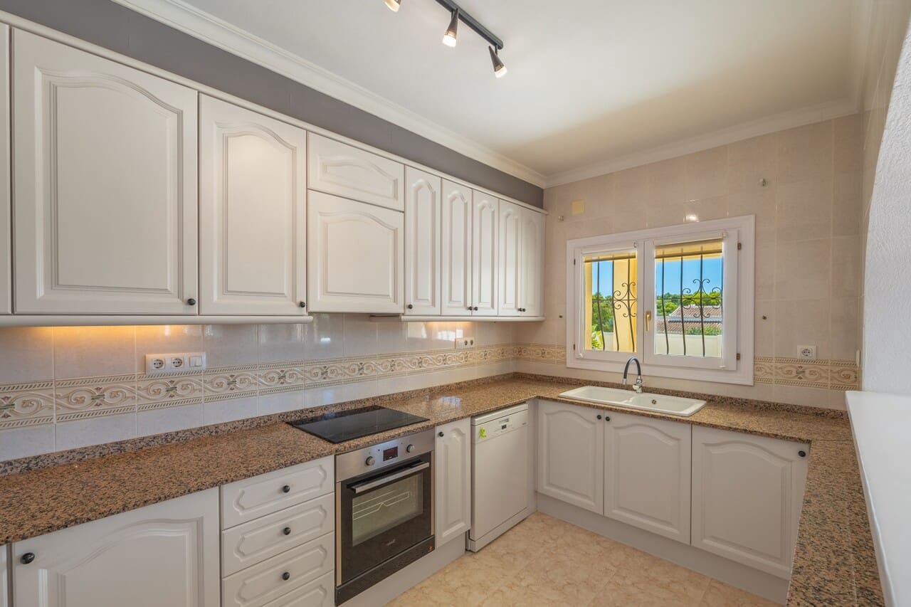Chalet de 3 habitaciones en Javea / Xàbia en venta con piscina garaje - 725.000 € (Ref: 10085016)