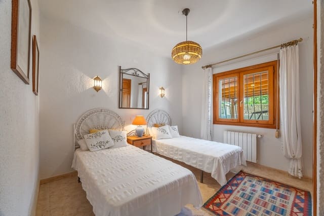 Chalet de 3 habitaciones en Javea / Xàbia en venta con piscina garaje - 725.000 € (Ref: 10085016)