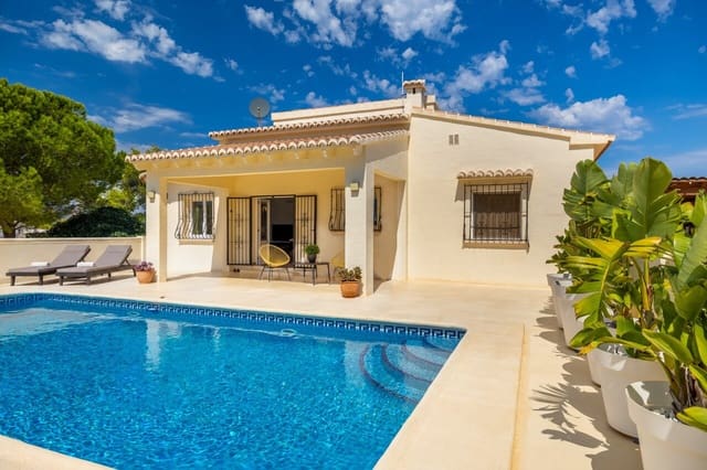 Chalet de 3 habitaciones en Javea / Xàbia en venta con piscina garaje - 725.000 € (Ref: 10085016)