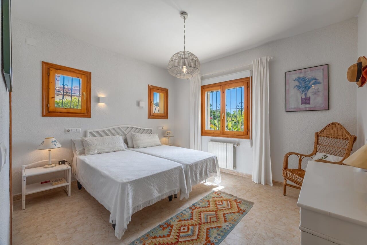 Chalet de 3 habitaciones en Javea / Xàbia en venta con piscina garaje - 725.000 € (Ref: 10085016)
