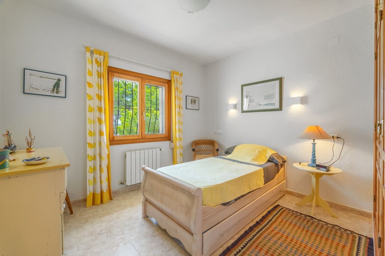 Chalet de 3 habitaciones en Javea / Xàbia en venta con piscina garaje - 725.000 € (Ref: 10085016)