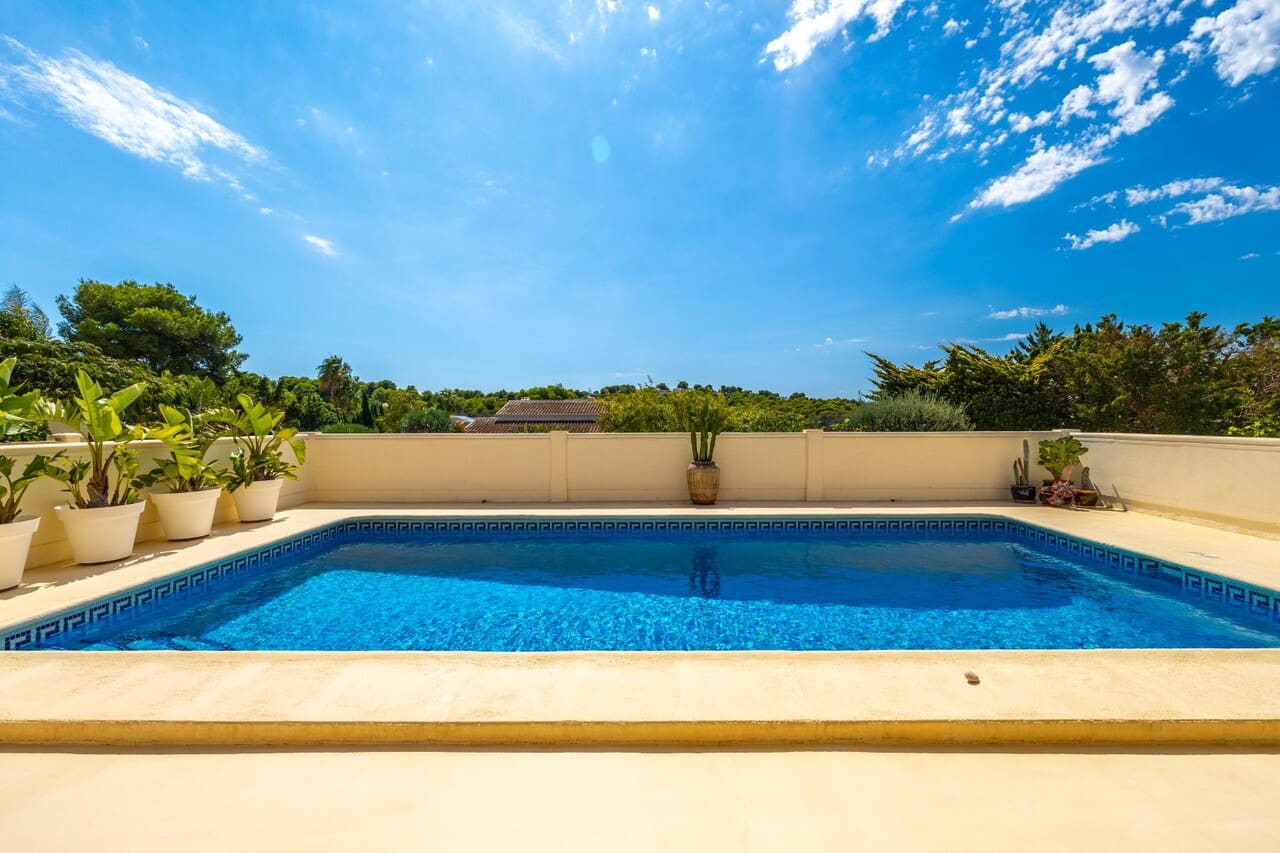 Chalet de 3 habitaciones en Javea / Xàbia en venta con piscina garaje - 725.000 € (Ref: 10085016)