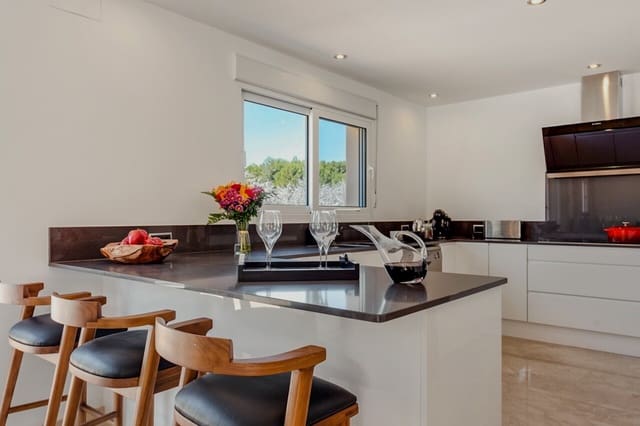 4 soveværelse Villa til salg i Javea / Xàbia med swimmingpool garage - € 1.200.000 (Ref: 10153947)