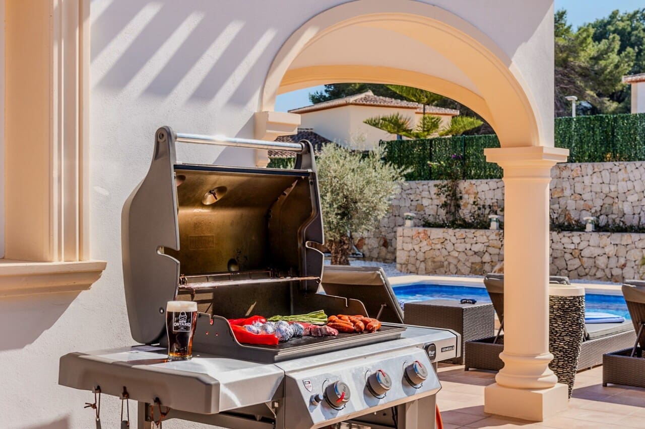 4 soveværelse Villa til salg i Javea / Xabia med swimmingpool garage - € 1.200.000 (Ref: 10153947)