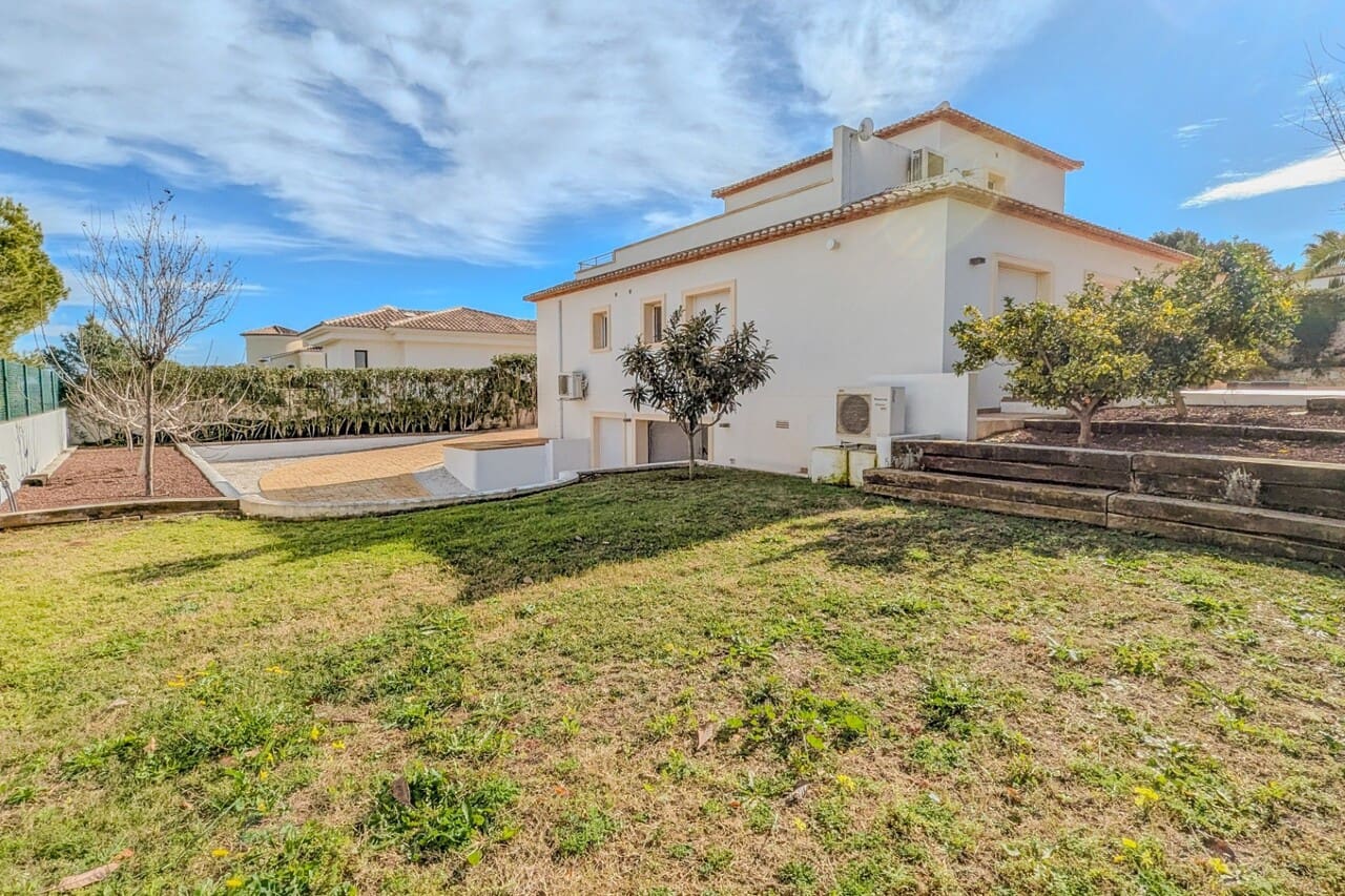 4 soveværelse Villa til salg i Javea / Xabia med swimmingpool garage - € 1.200.000 (Ref: 10153947)