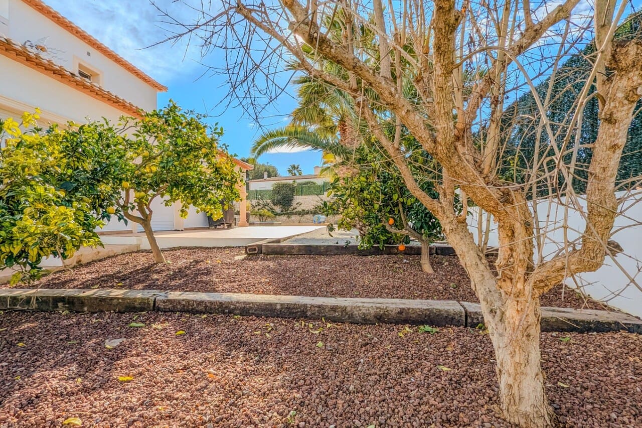 4 soveværelse Villa til salg i Javea / Xabia med swimmingpool garage - € 1.200.000 (Ref: 10153947)
