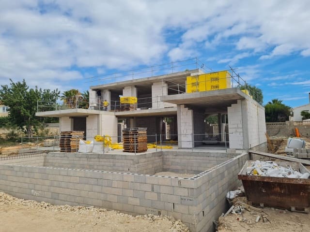 3 bedroom Villa for sale in Moraira, Teulada-Moraira with pool garage - € 1,475,000 (Ref: 8092624)