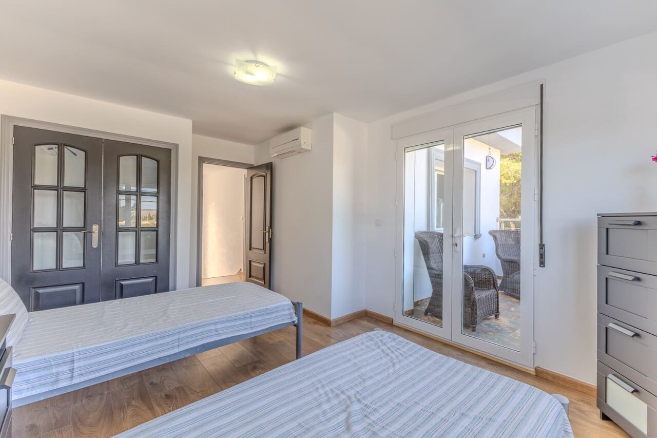 Chalet de 7 habitaciones en Javea / Xàbia en venta con piscina garaje - 995.000 € (Ref: 8753932)