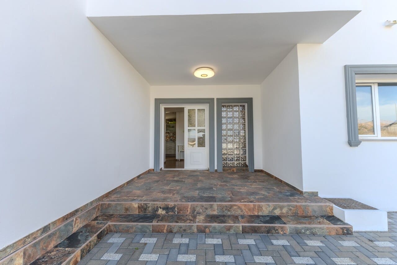 Chalet de 7 habitaciones en Javea / Xàbia en venta con piscina garaje - 995.000 € (Ref: 8753932)