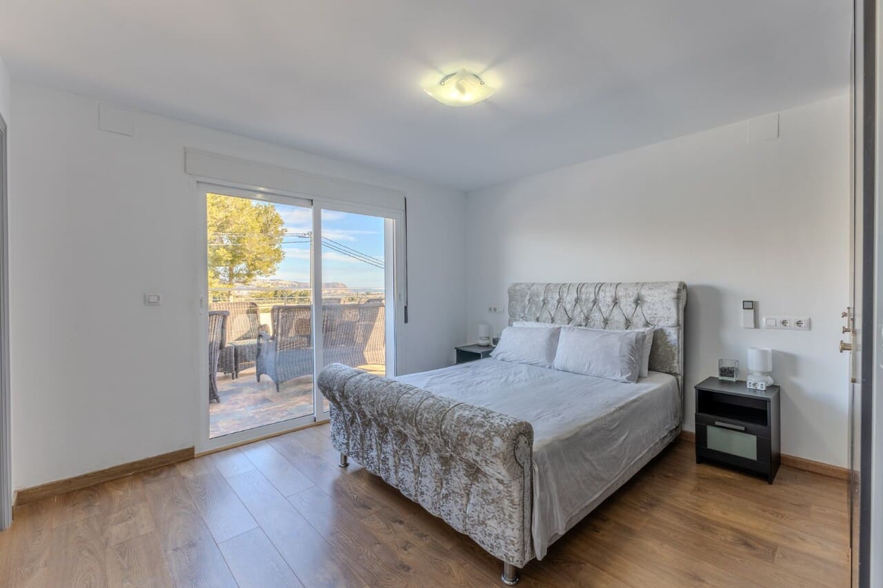 Chalet de 7 habitaciones en Javea / Xàbia en venta con piscina garaje - 995.000 € (Ref: 8753932)