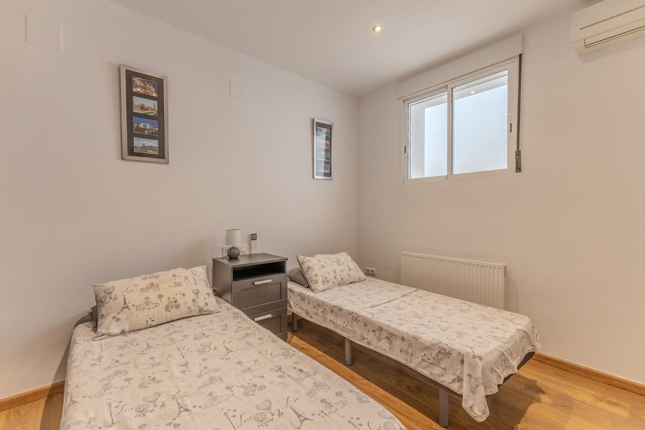 Chalet de 7 habitaciones en Javea / Xàbia en venta con piscina garaje - 995.000 € (Ref: 8753932)