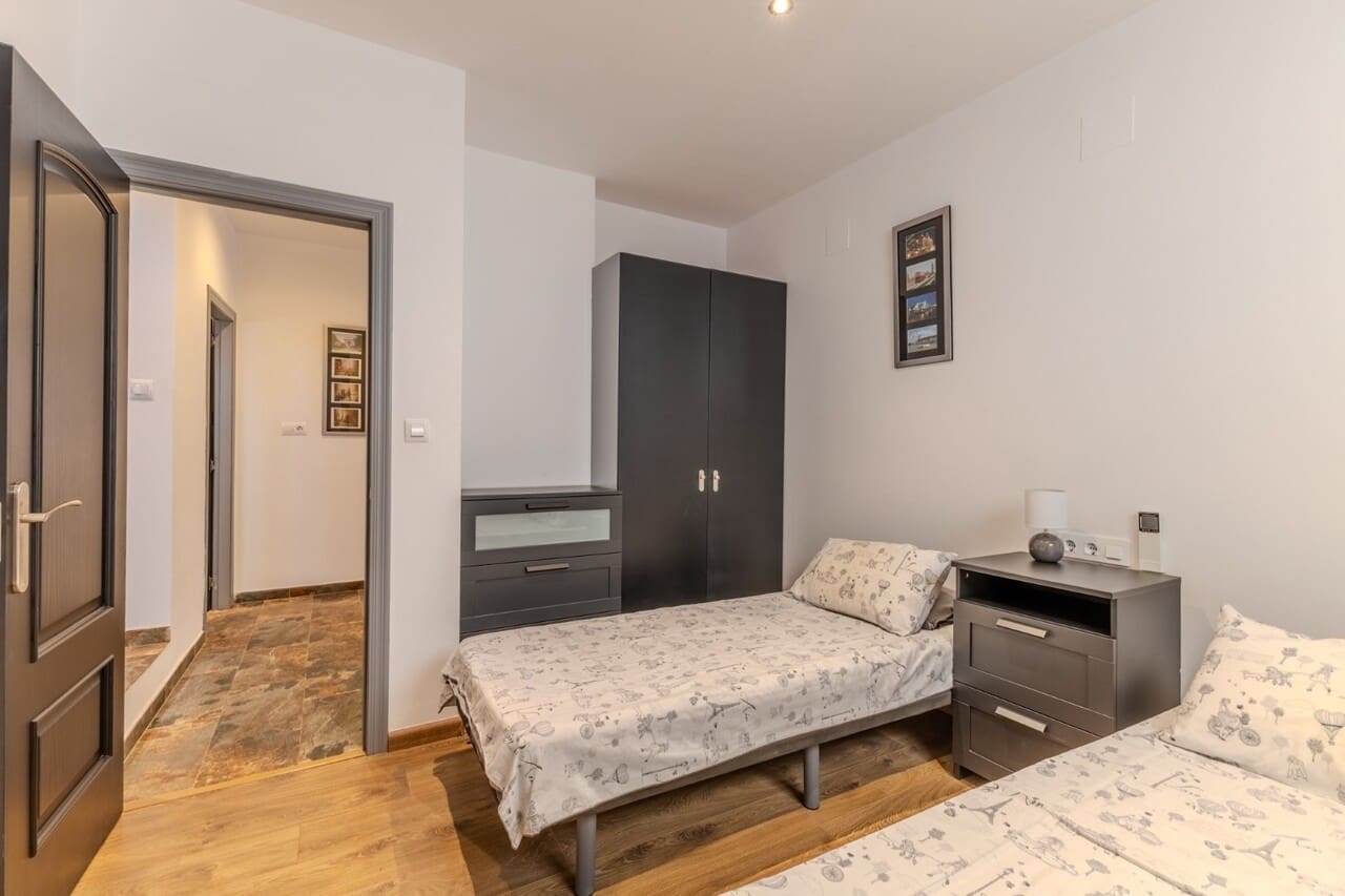 Chalet de 7 habitaciones en Javea / Xàbia en venta con piscina garaje - 995.000 € (Ref: 8753932)