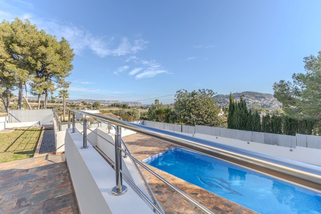 Chalet de 7 habitaciones en Javea / Xàbia en venta con piscina garaje - 995.000 € (Ref: 8753932)