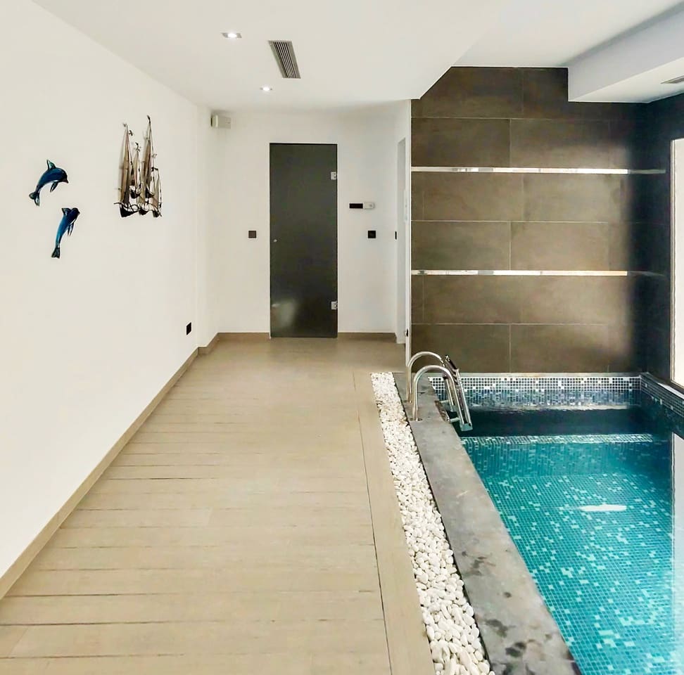 5 bedroom Villa for sale in Javea / Xabia with pool garage - € 2,350,000 (Ref: 8977596)