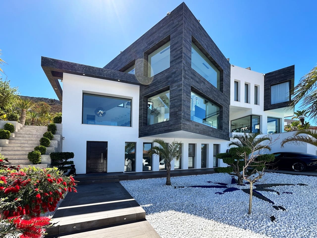 5 bedroom Villa for sale in Javea / Xabia with pool garage - € 2,350,000 (Ref: 8977596)