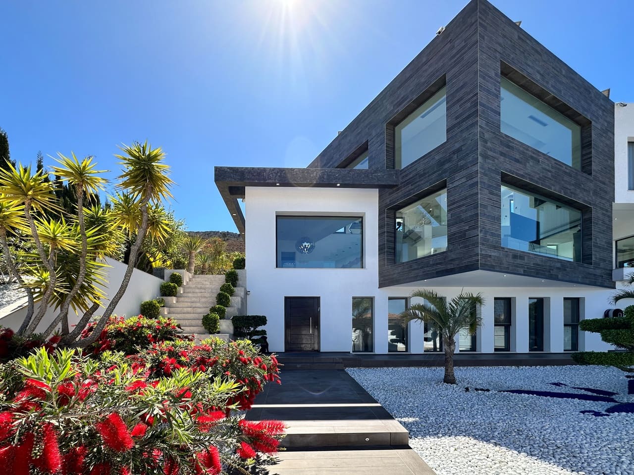 5 bedroom Villa for sale in Javea / Xabia with pool garage - € 2,350,000 (Ref: 8977596)