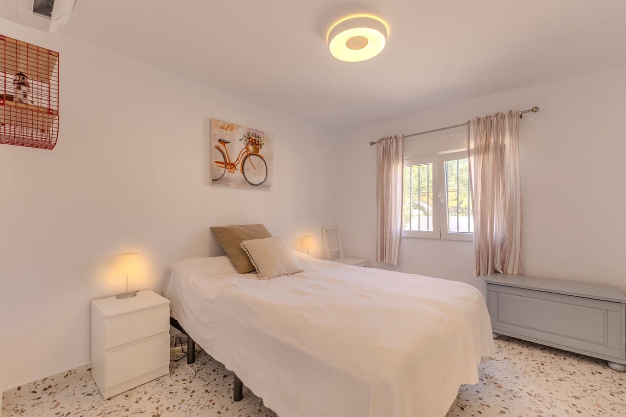 4 bedroom Villa for sale in Javea / Xabia with pool - € 750,000 (Ref: 8997232)