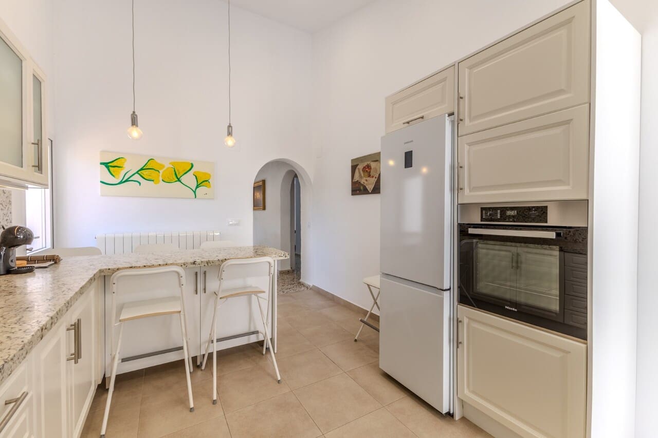 4 bedroom Villa for sale in Javea / Xabia with pool - € 750,000 (Ref: 8997232)