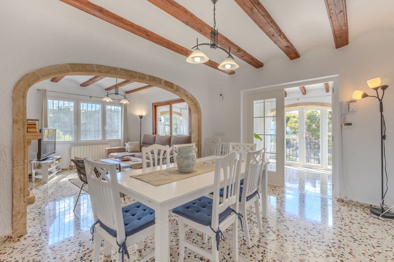 4 bedroom Villa for sale in Javea / Xabia with pool - € 750,000 (Ref: 8997232)