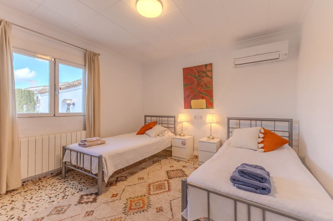 4 bedroom Villa for sale in Javea / Xabia with pool - € 750,000 (Ref: 8997232)