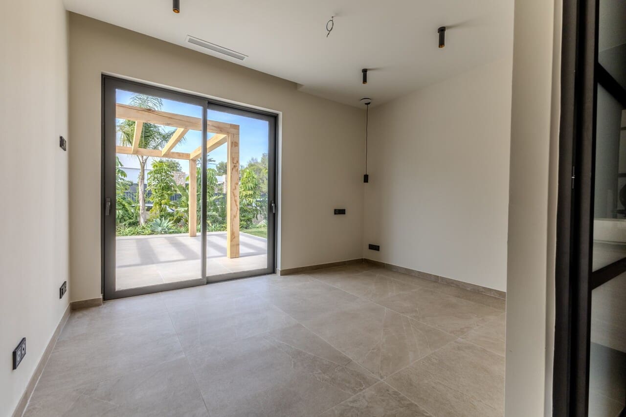 3 bedroom Villa for sale in Javea / Xabia with pool garage - € 1,749,000 (Ref: 9207495)