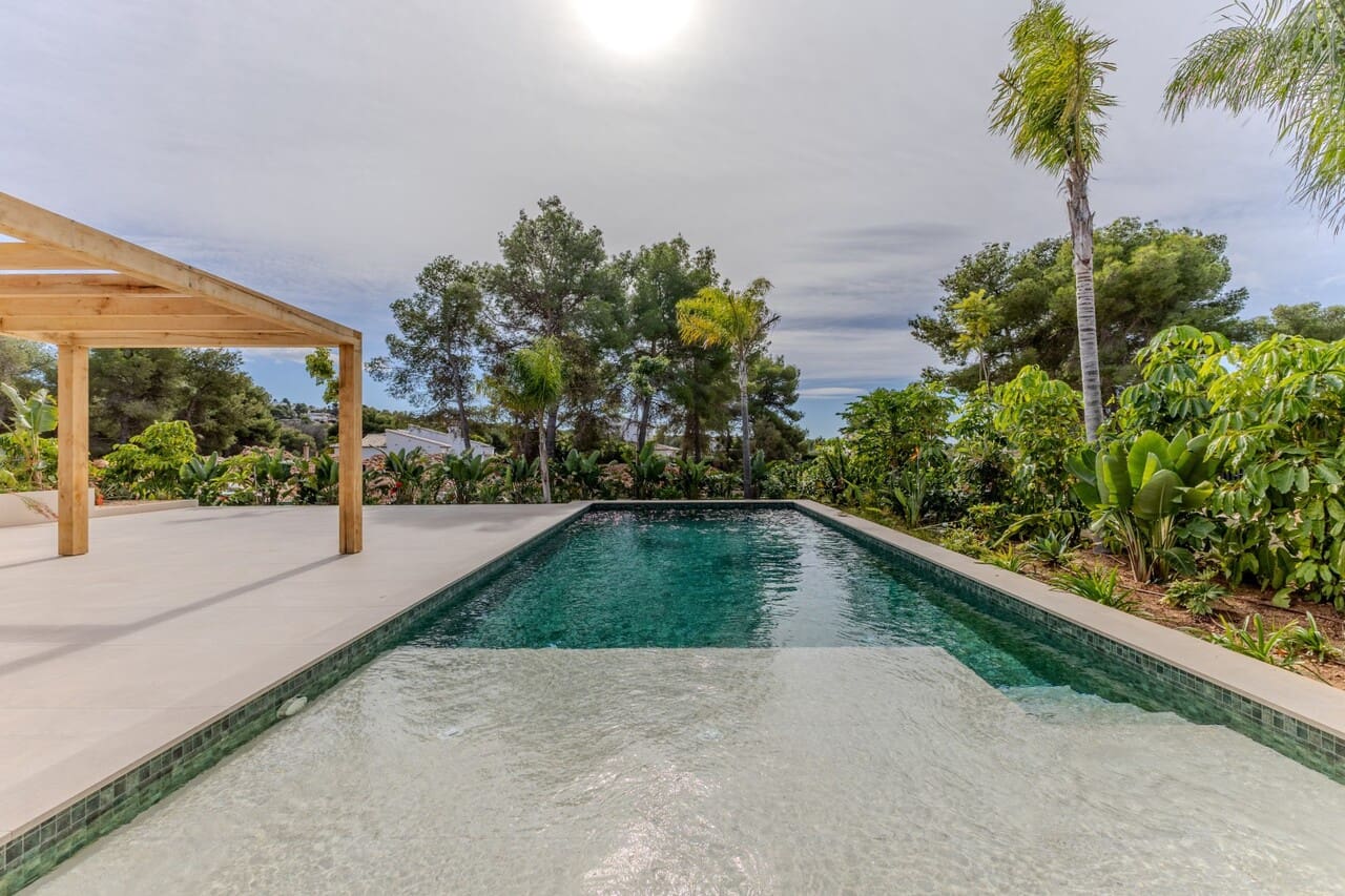 3 bedroom Villa for sale in Javea / Xabia with pool garage - € 1,749,000 (Ref: 9207495)