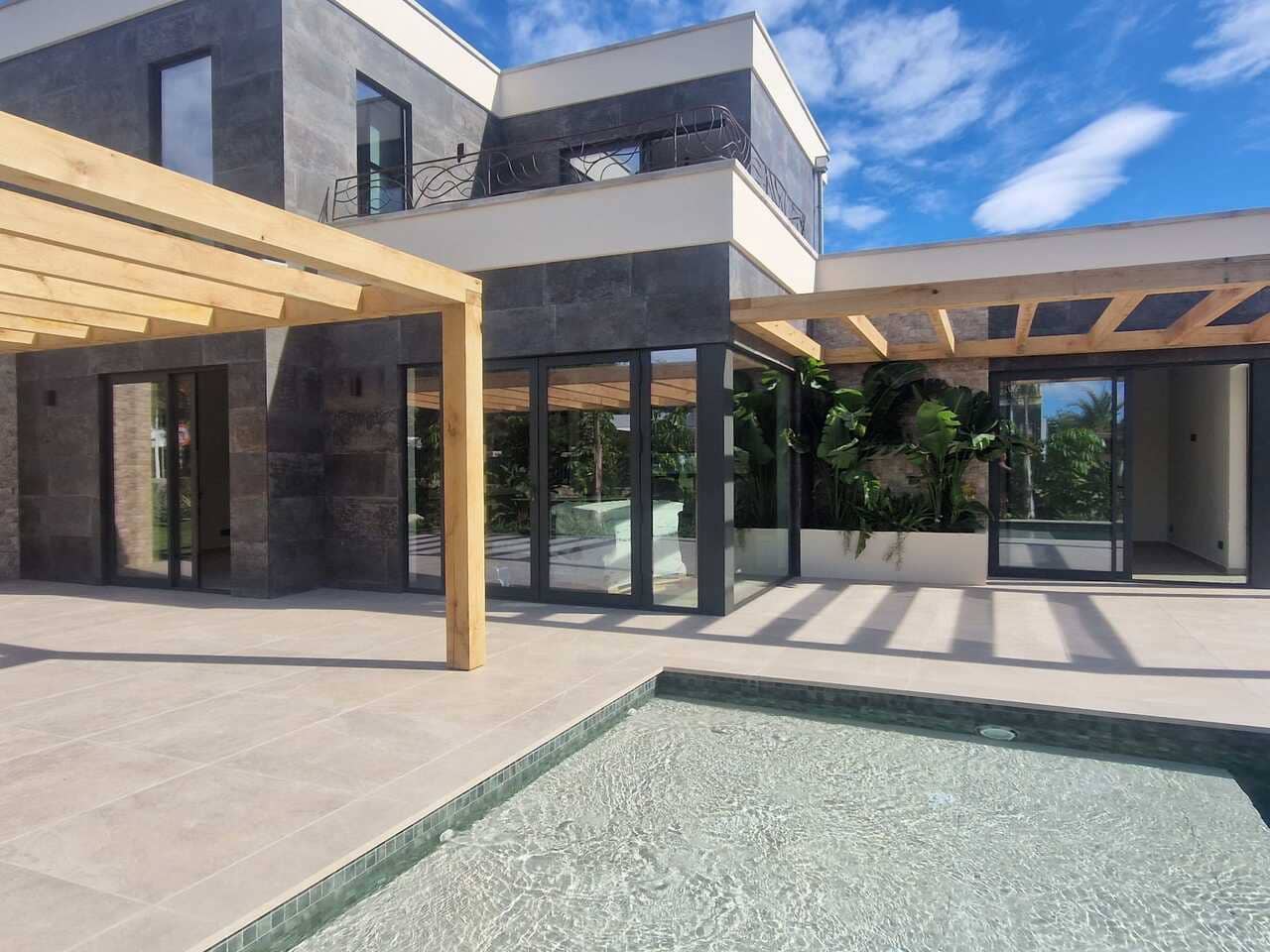 3 soverom Villa til salgs i Javea / Xabia med svømmebasseng garasje - € 1 749 000 (Ref: 9207495)