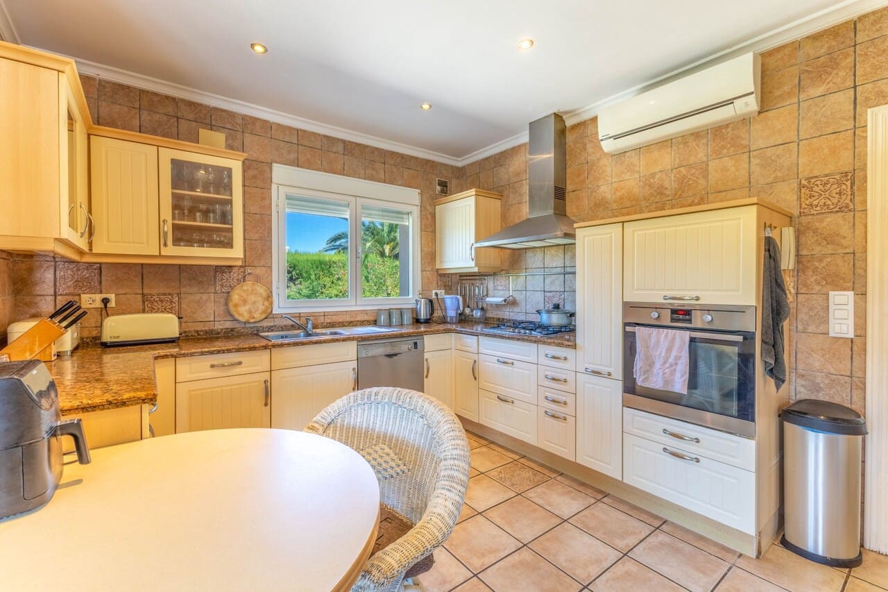 3 bedroom Villa for sale in Javea / Xabia - € 795,000 (Ref: 9263336)