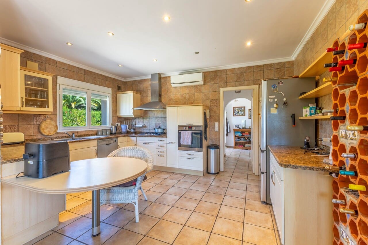 3 bedroom Villa for sale in Javea / Xabia - € 795,000 (Ref: 9263336)