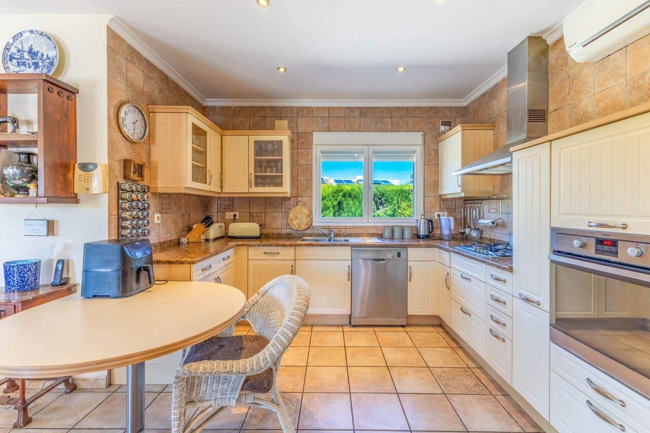 3 bedroom Villa for sale in Javea / Xabia - € 795,000 (Ref: 9263336)