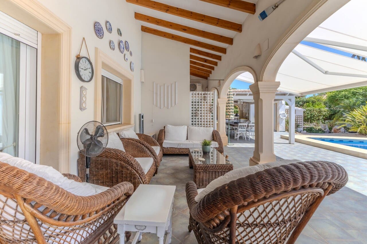 3 bedroom Villa for sale in Javea / Xabia - € 795,000 (Ref: 9263336)