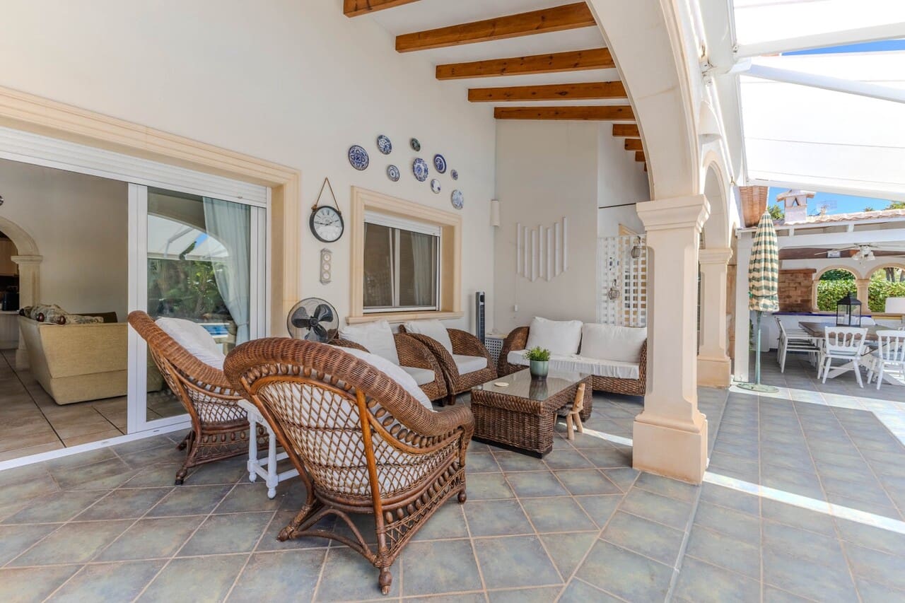3 bedroom Villa for sale in Javea / Xabia - € 795,000 (Ref: 9263336)
