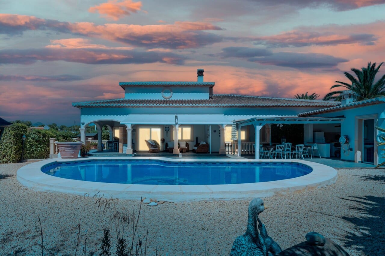 3 bedroom Villa for sale in Javea / Xabia - € 795,000 (Ref: 9263336)