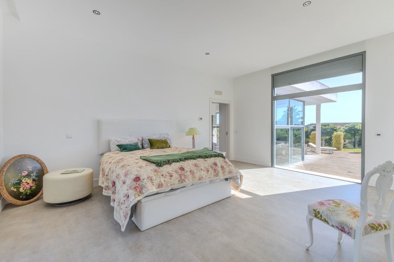 4 bedroom Villa for sale in Javea / Xabia with pool garage - € 2,100,000 (Ref: 9282601)